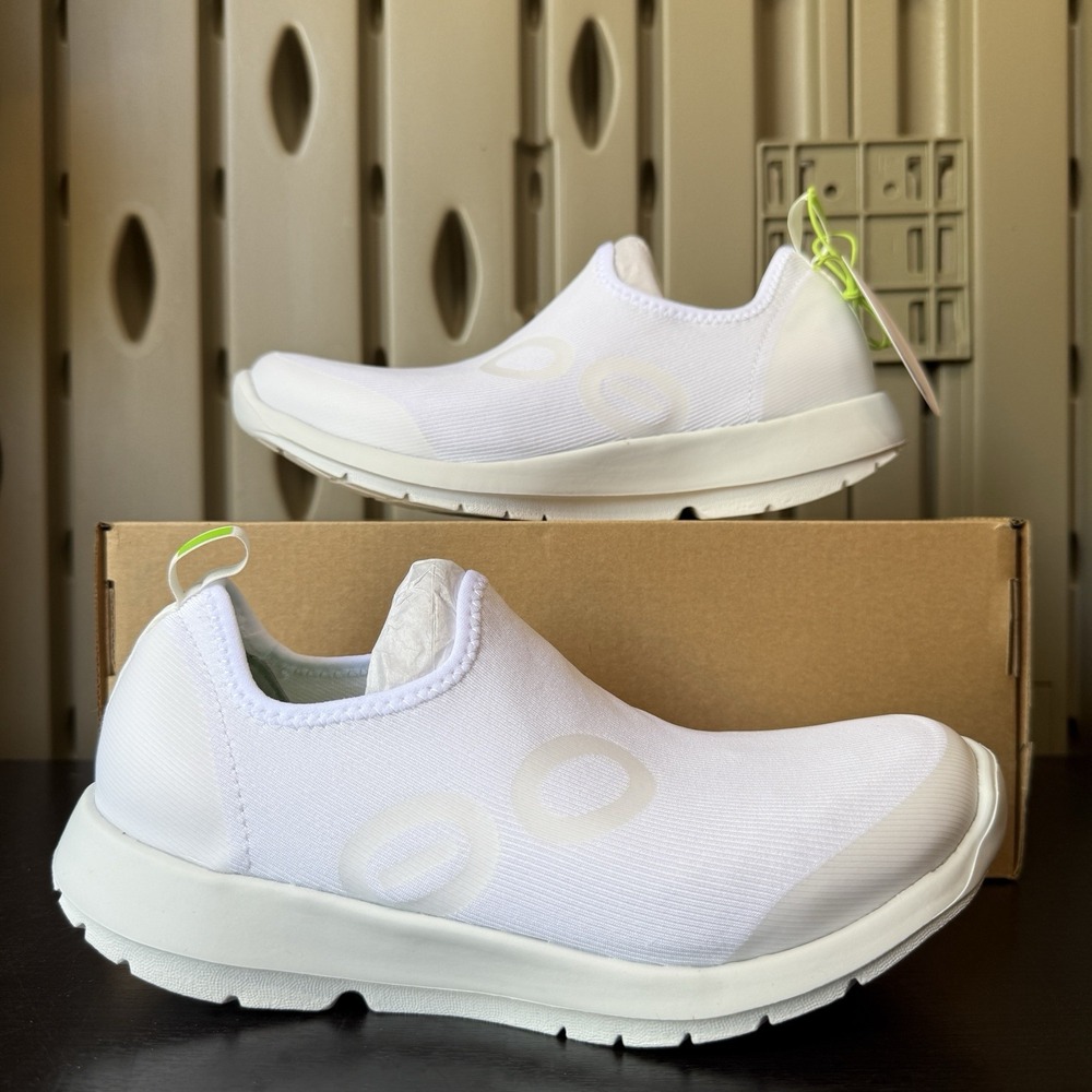 Oofos Oomg Sport Slip On White Women's Size 8 Athletic Recovery Sneakers Shoes